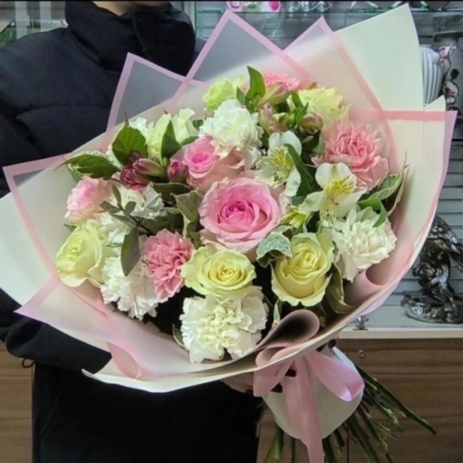 Букет цветов "Стефани" Букет цветов "Стефани"